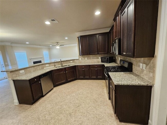 Foto del edificio - 10 Creekview Dr