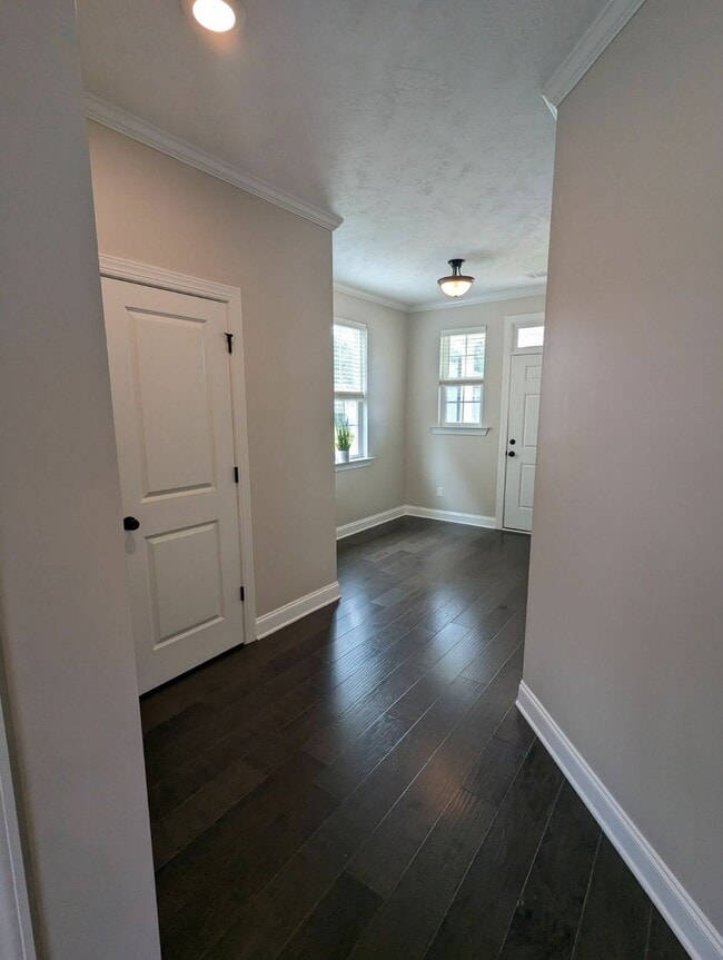 Foto del edificio - 5105 Heathbrook Dr