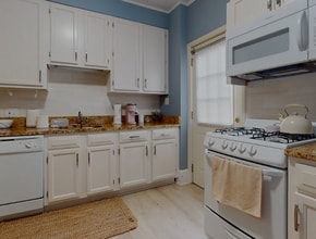 Building Photo - 5107 Roland Ave