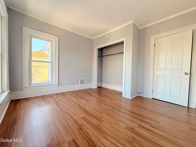 Building Photo - 31 Union St