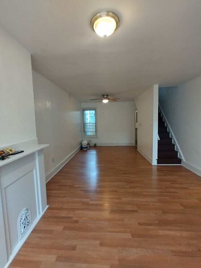 Building Photo - North Philadelphia Home