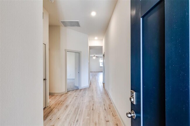 Foto del edificio - 17304 Crownfield Path