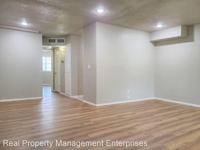 Building Photo - 1 br, 1 bath House - 6708 N Meridian Ave #D