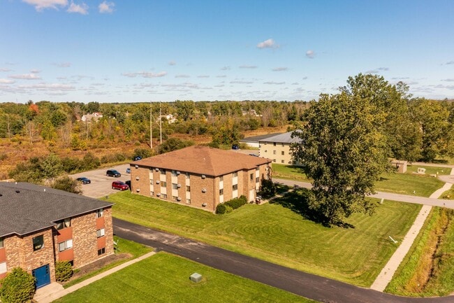 Building Photo - Maplewood Apartments