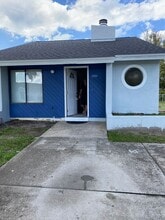Building Photo - 132 Hummingbird St