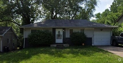 Building Photo - 10121 Crown Point Dr