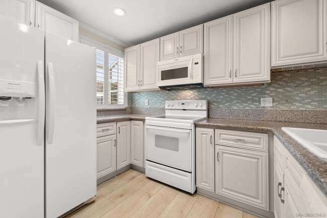 Building Photo - 1281 34th St