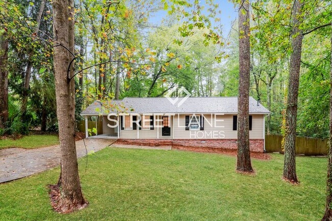 Building Photo - NOW OFFERING FIRST FULL MONTH FREE!