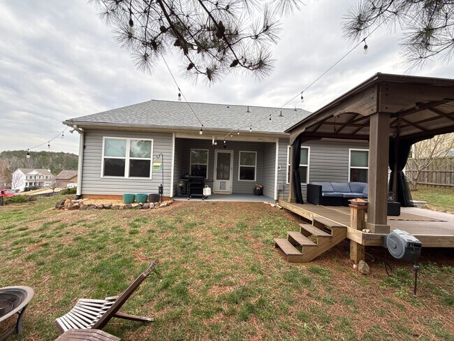 Foto del edificio - Room in House on Katielee Cove