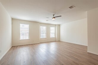 Building Photo - 8117 Silverton Creek Ln