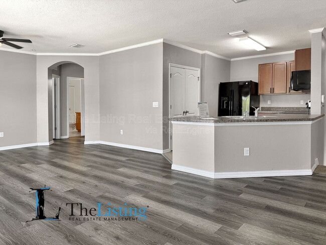 Building Photo - 803 Ashentree Dr