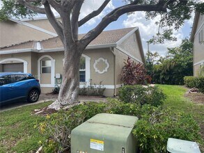 Building Photo - 5500 NW 90th Terrace