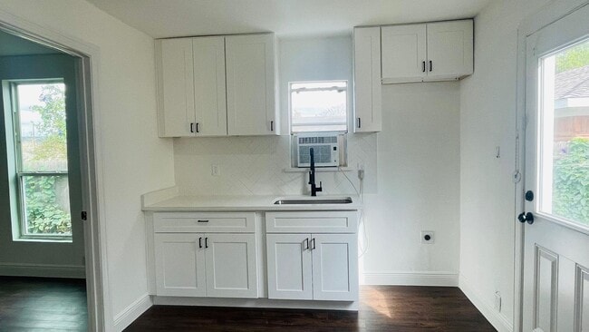 Foto del edificio - 413 N Live Oak St