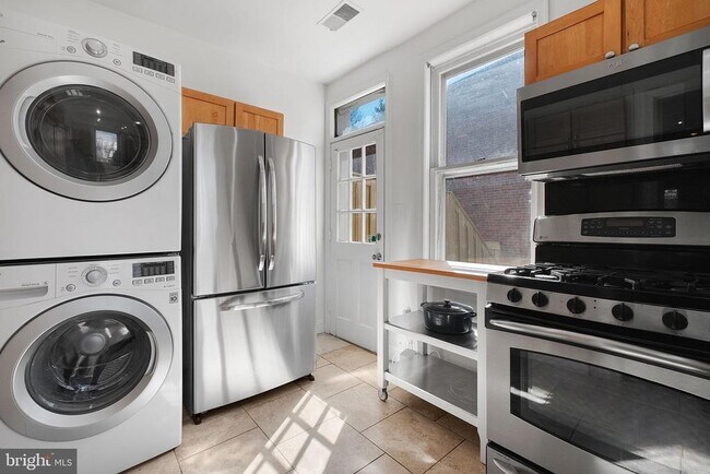 Foto del edificio - 3256 Q St NW