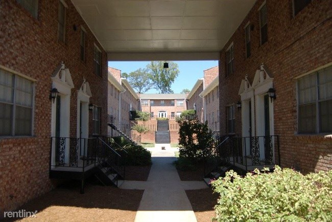 Building Photo - 3703 N Peachtree Rd