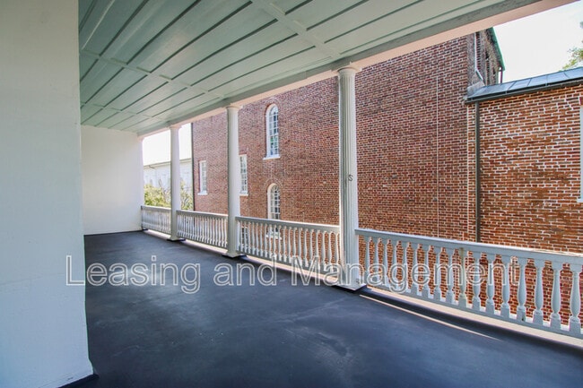 Building Photo - 23 Archdale St
