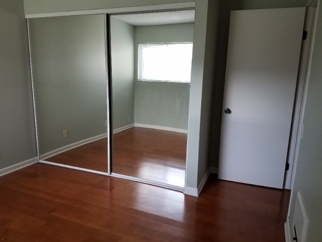 Building Photo - 8085 Caminito de Pizza