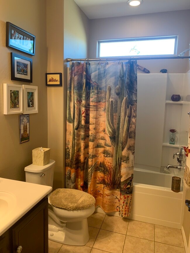 Foto del edificio - 4518 N Petersburg Dr