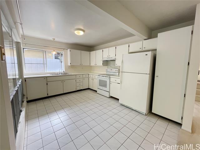 Building Photo - 971 Wainiha St