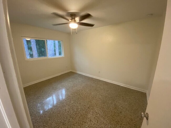 Foto del edificio - 921 NE 6th Ave