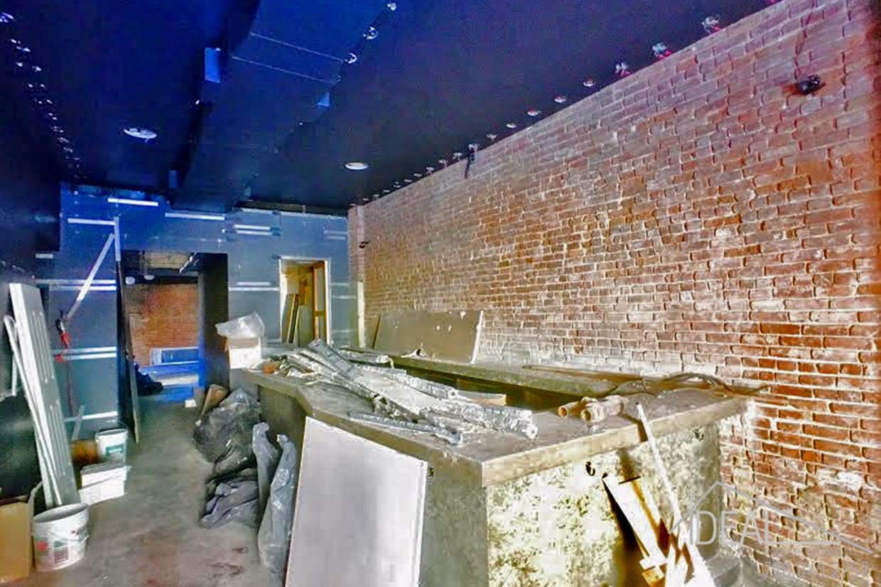 Building Photo - 734 Franklin Ave