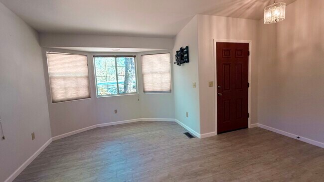Foto del edificio - 12961 Burnt Cedar Ln