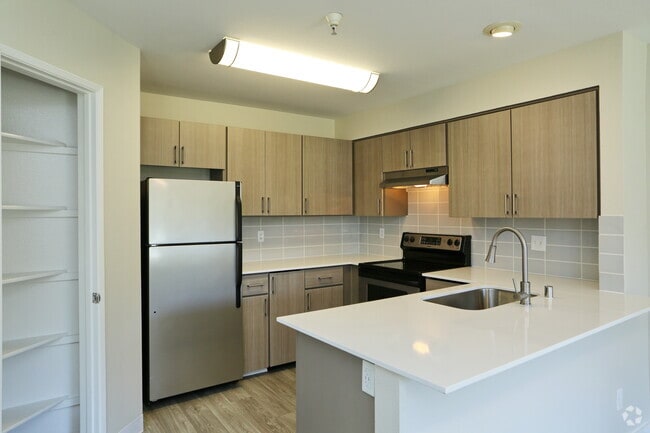 Interior Photo - Creekside Village
