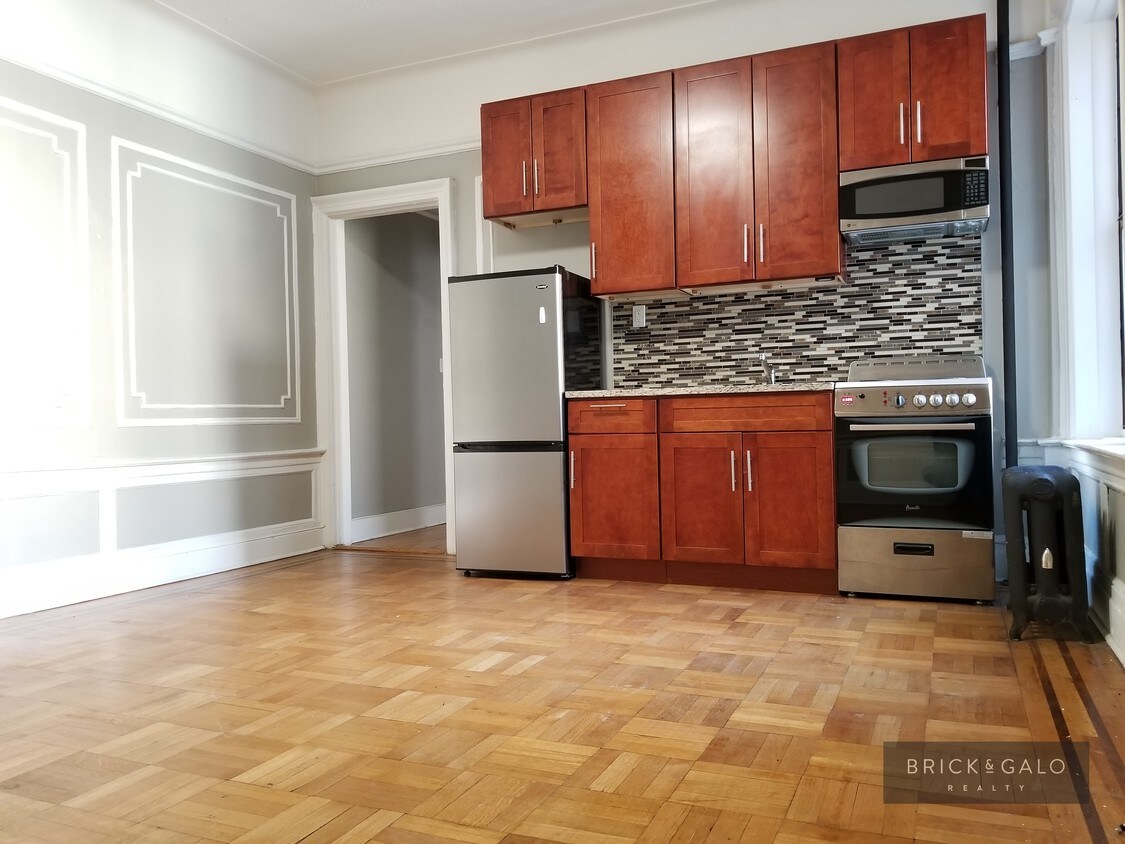 Foto principal - 672 Ocean Ave