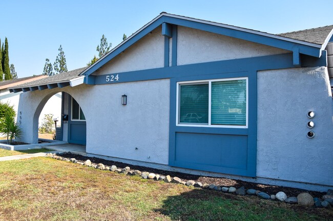 Building Photo - La Veta 524