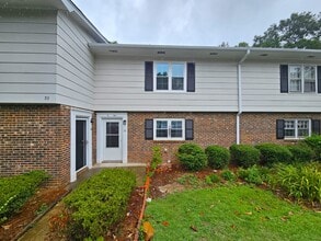 Building Photo - 35 Summercreek Dr
