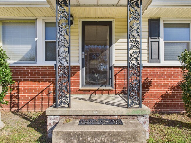 Foto del edificio - 2010 Cleary Rd