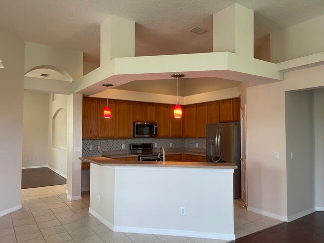 Building Photo - 2038 Cascades Cove Dr