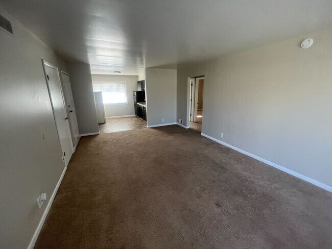 Building Photo - 6051 Laurel Hall Dr
