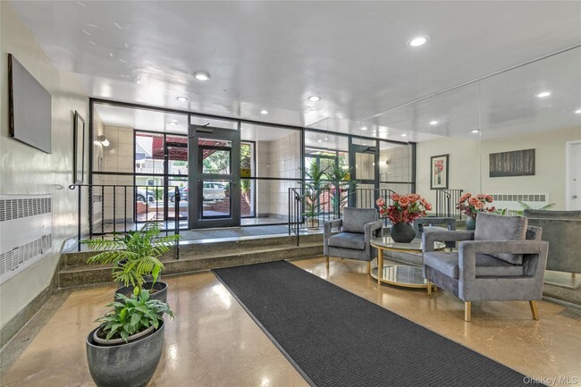 Foto del edificio - 84-25-84118 118th St