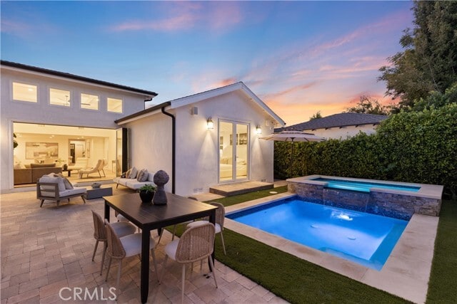 Building Photo - 12947 La Maida St