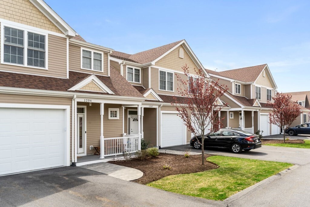 70 Endicott St Unit 1206, Norwood, MA 02062 Condo for Rent in Norwood