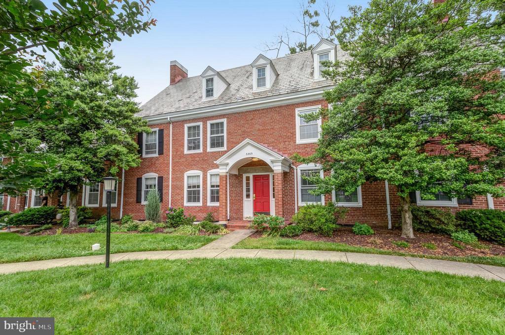 Primary Photo - 3369 S Stafford St
