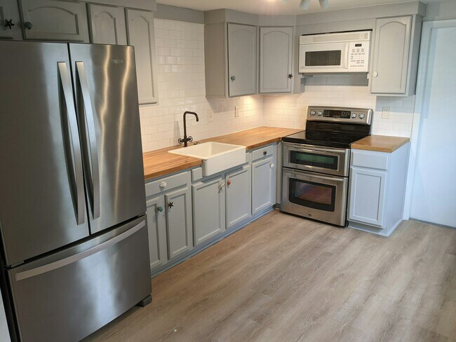 Building Photo - 3912 Marlborough Pl