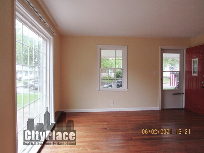 Building Photo - 53 Jenny Ln, Indpls, IN 46201