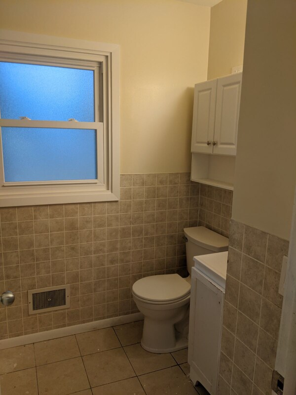 Building Photo - 4336 Douglas Dr N