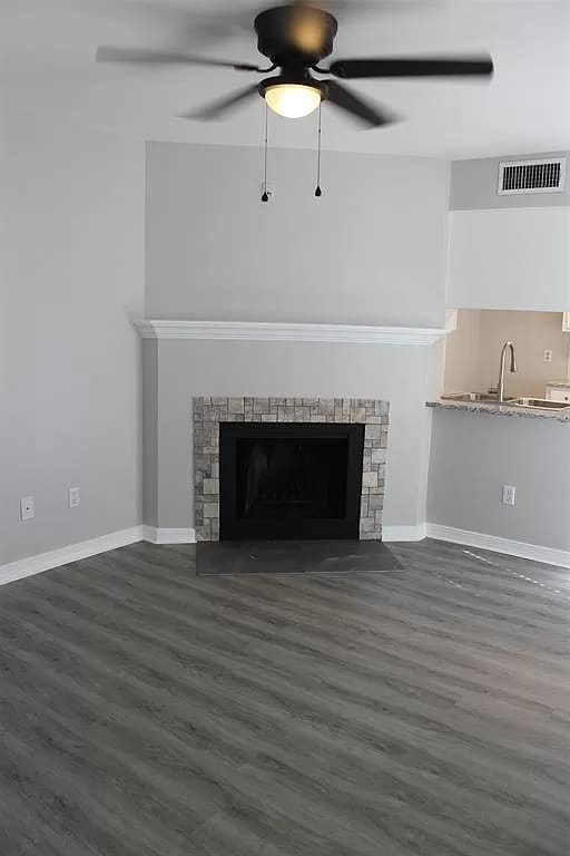 Building Photo - 258 Settlers Park Dr