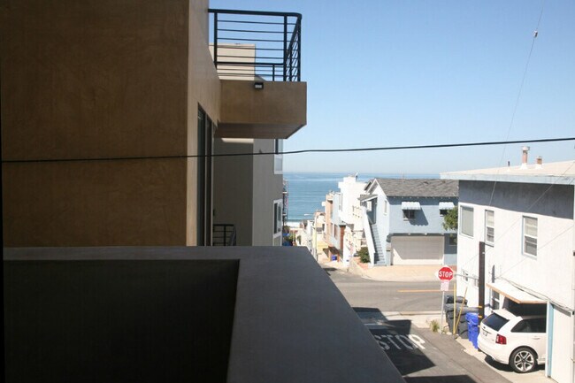 Foto del edificio - 310 16th Pl