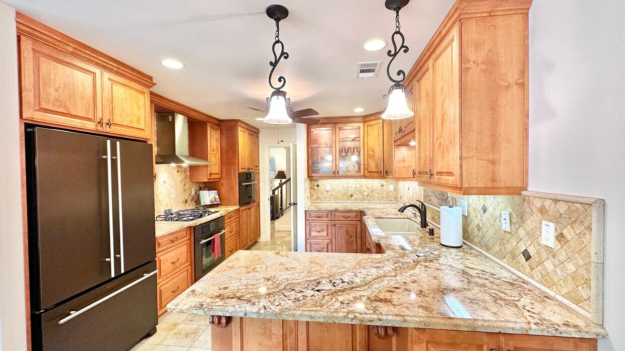 Stunning Fully Furnished, ShorterTerm Con... Apartments in Fallbrook