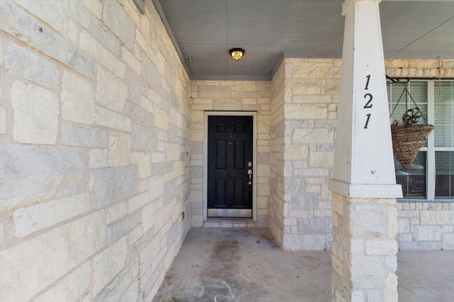 Building Photo - 121 Park Ln