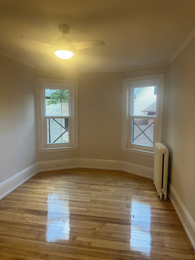 Building Photo - 53 Maclaren St