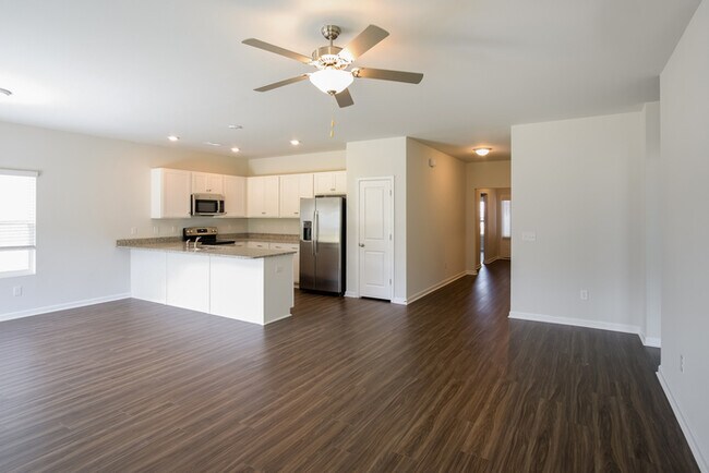 Building Photo - 332 Augustine Dr