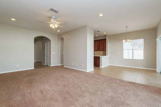 Building Photo - 10644 Shady Preserve Dr