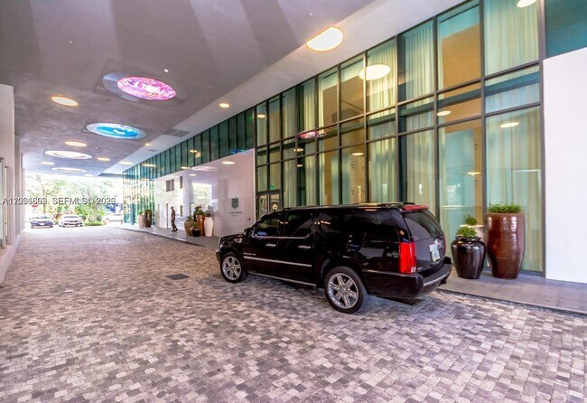 Foto del edificio - 1300 S Miami Ave