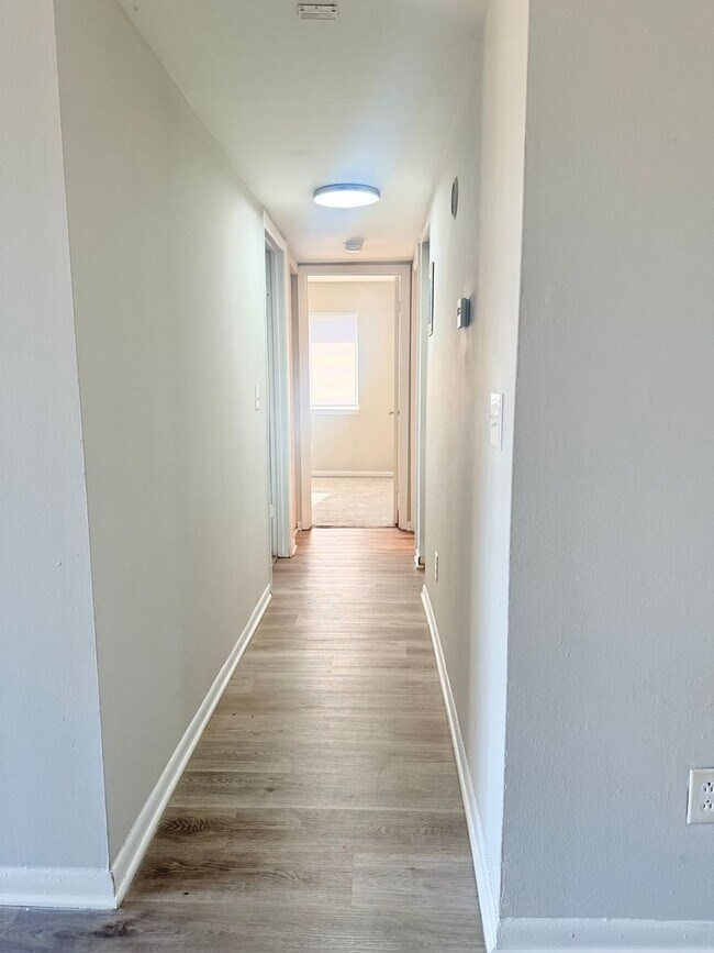 Building Photo - 330 Orchard Trace Ln