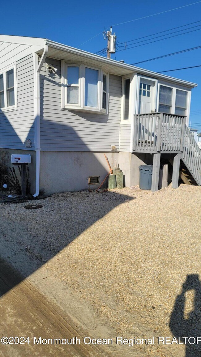Building Photo - 116 W Plover Way